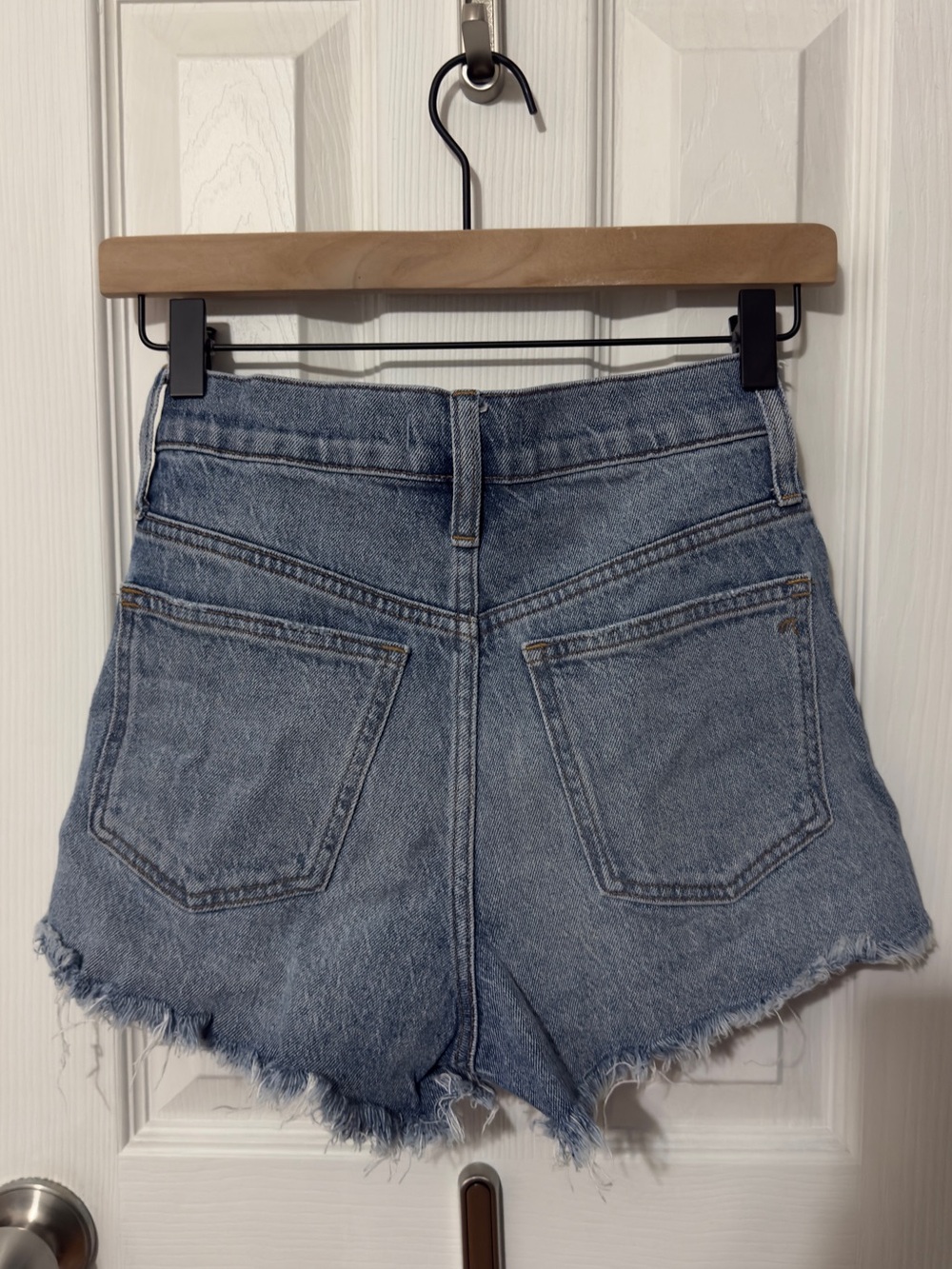 Jean Short - Picture 3 of 4
